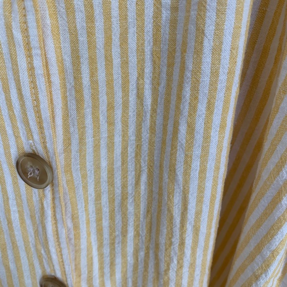 BP Button Front Tank - Picture 6 of 6